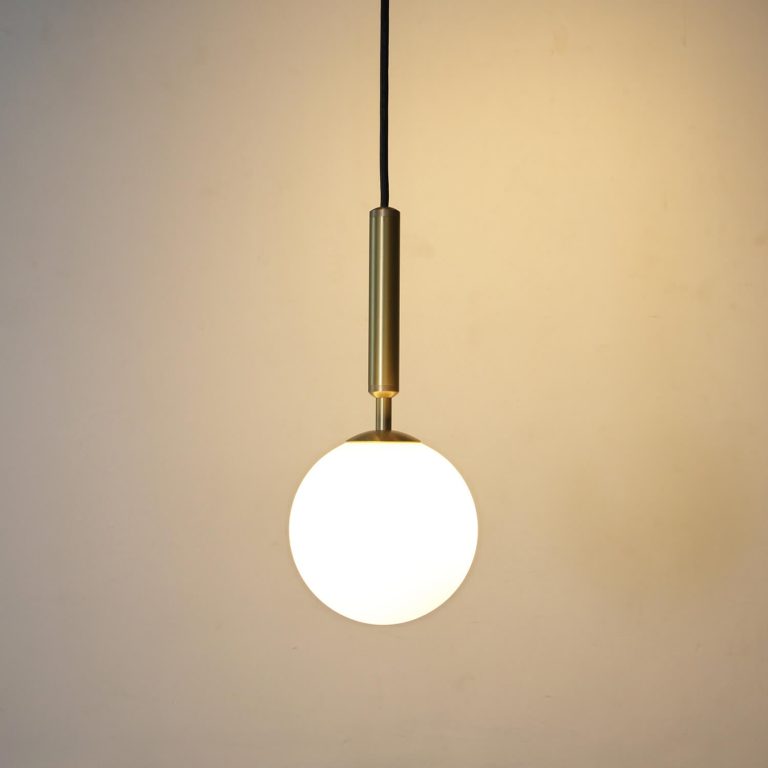 Éclairage de plafond charmant : comment illuminer votre maison avec style