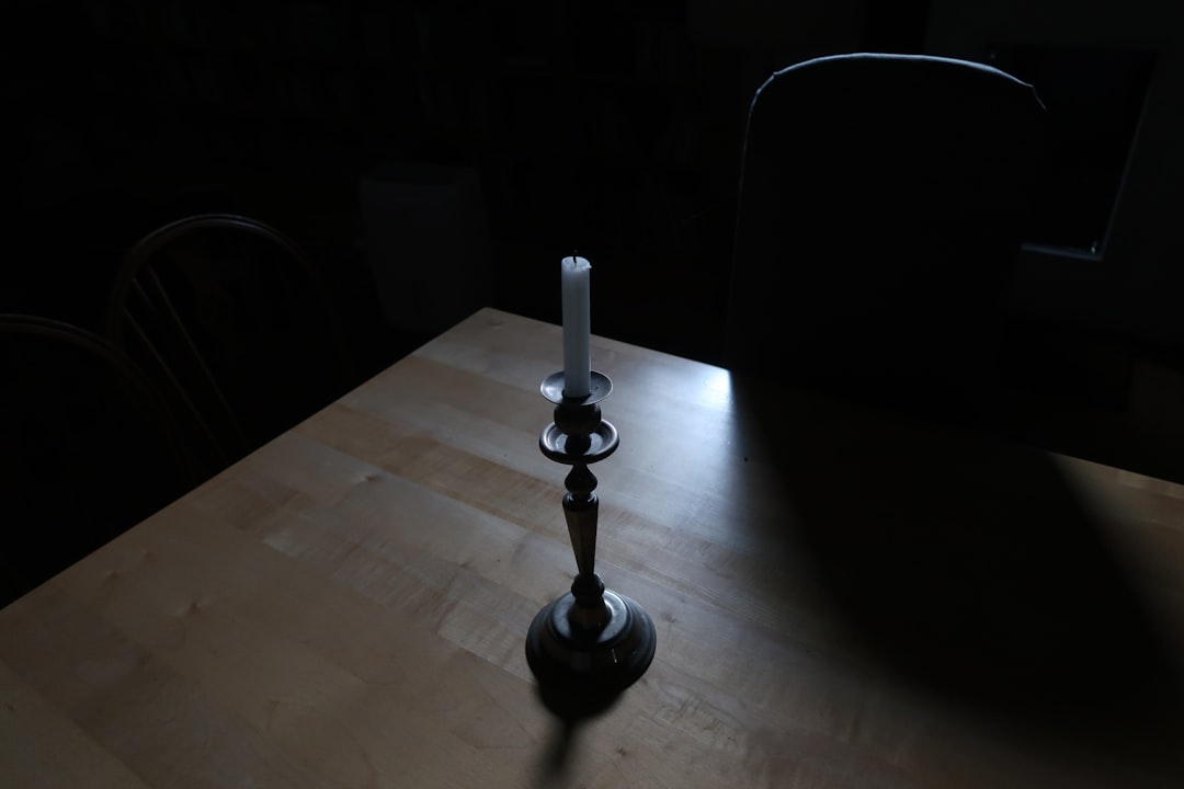 Lampe de table en lave: une ambiance chaleureuse
