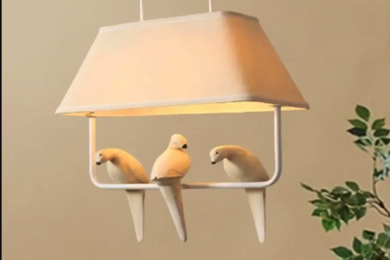 Luminaire ludique style pop-art avec des oiseaux