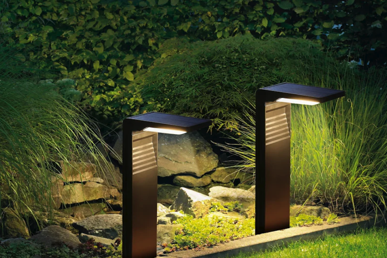 Éclairage solaire LED pour chemin de jardin